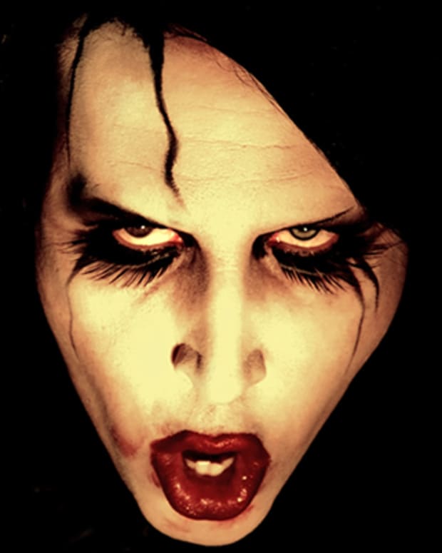 Marilyn-Manson-504532-1-402